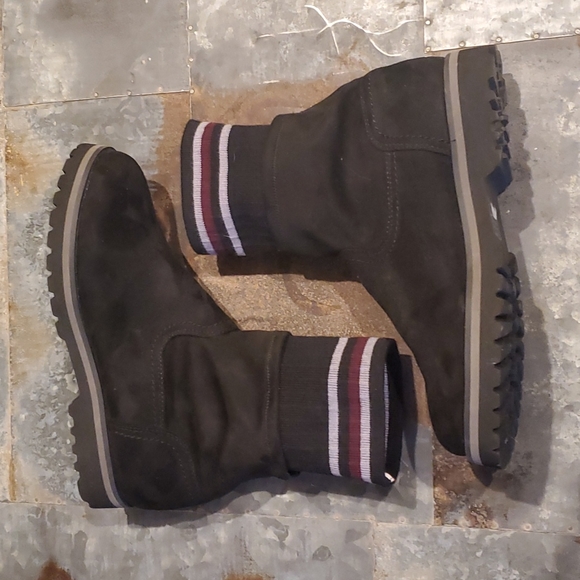 Tommy Hilfiger Pasilla Booties - Picture 4 of 12